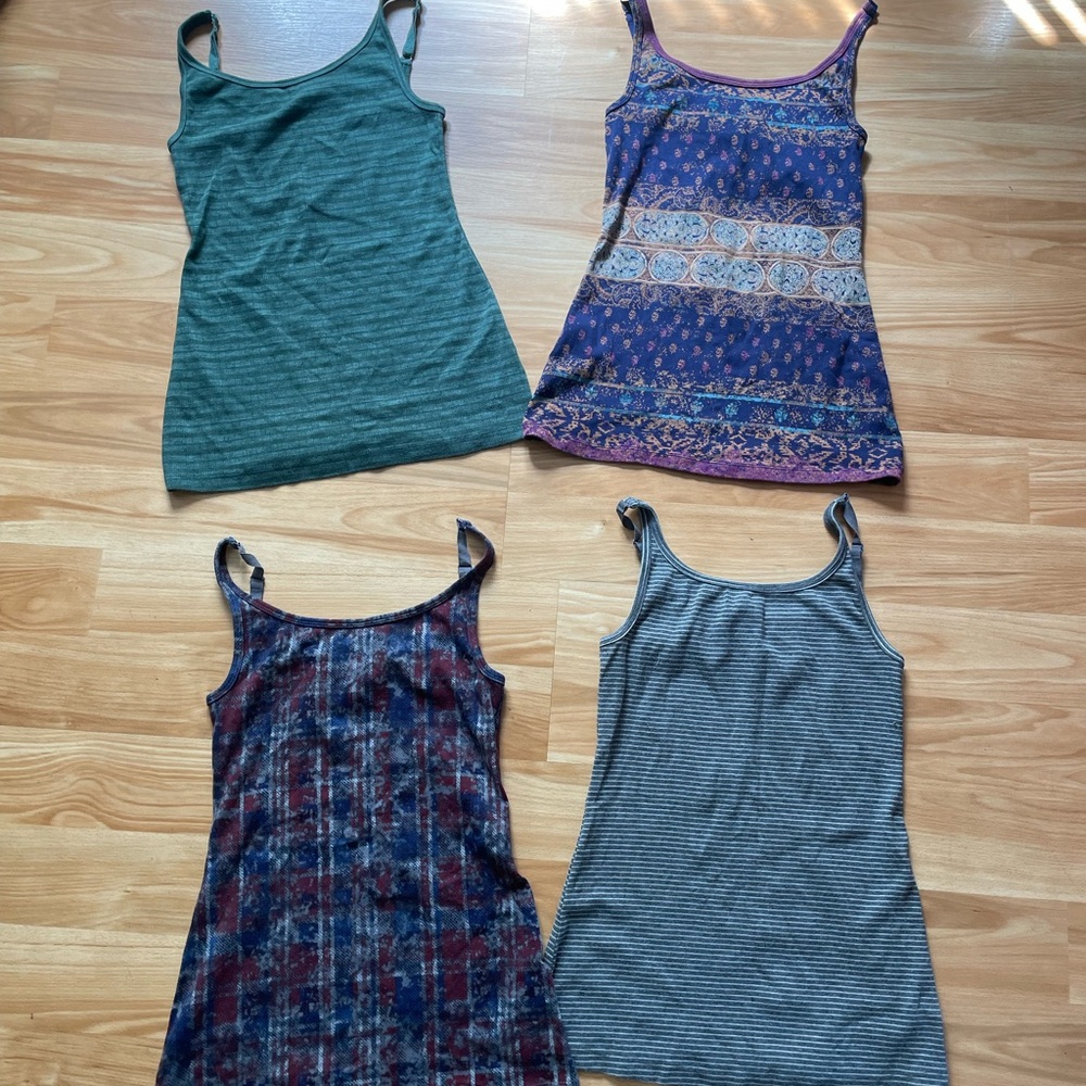 Ruff Hewn Tank Top Bundle of 4 - Sz S